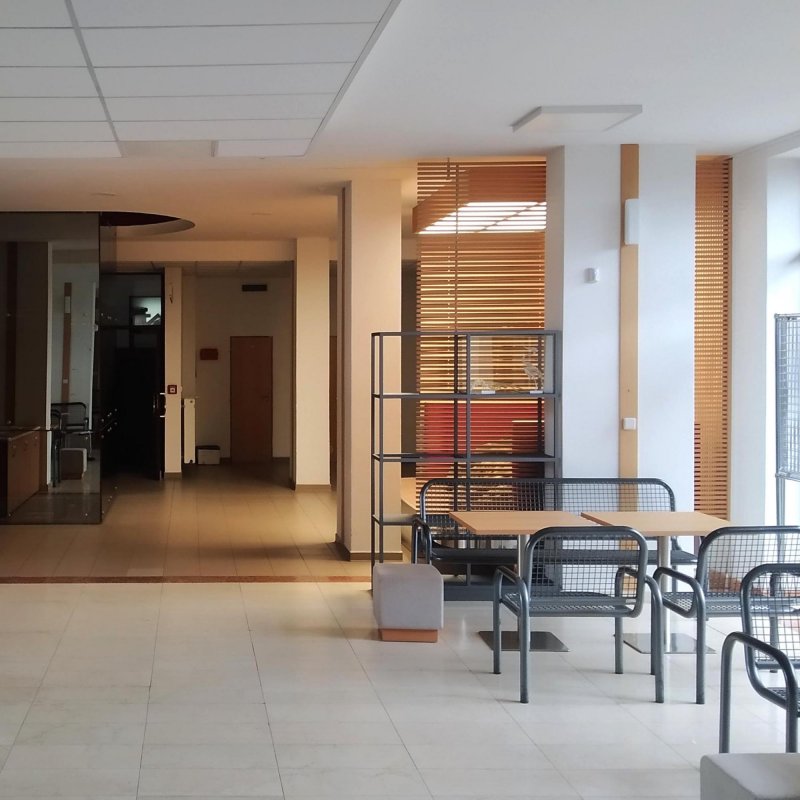 Zabydlení vestibulu Přírodovědecké fakulty JČU