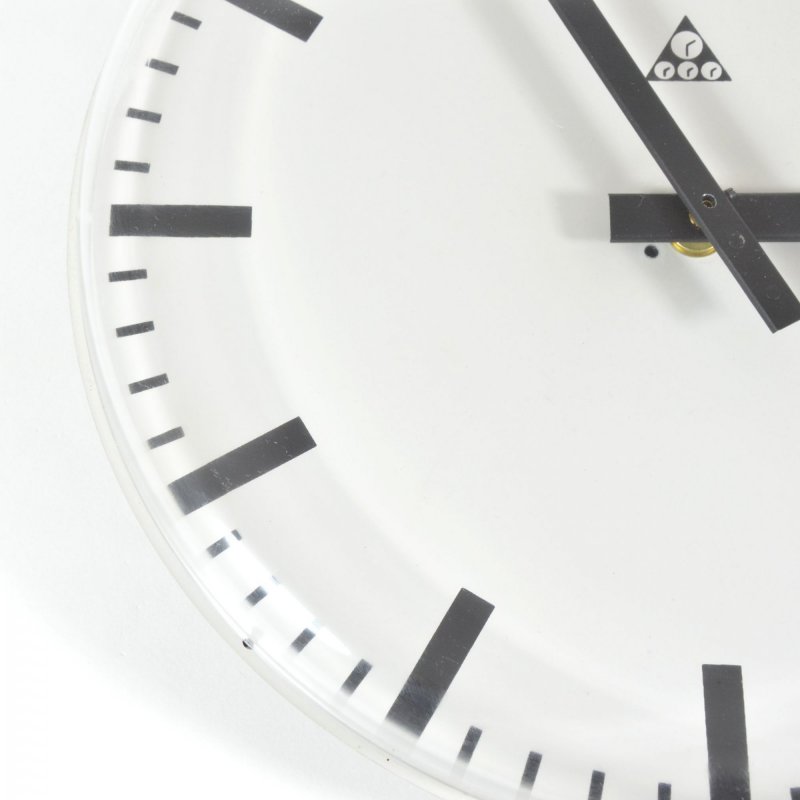 Frameless Pragotron Wall Clock