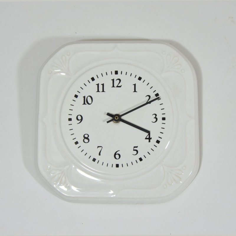 White porcelaine wall clock