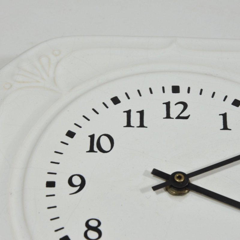 White porcelaine wall clock