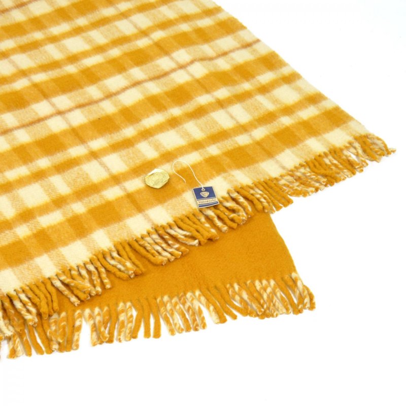 100% wool blanket manufactured by Krásná Jizba