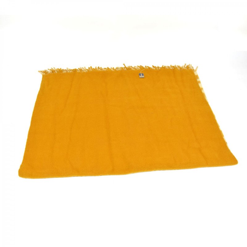 100% wool blanket manufactured by Krásná Jizba