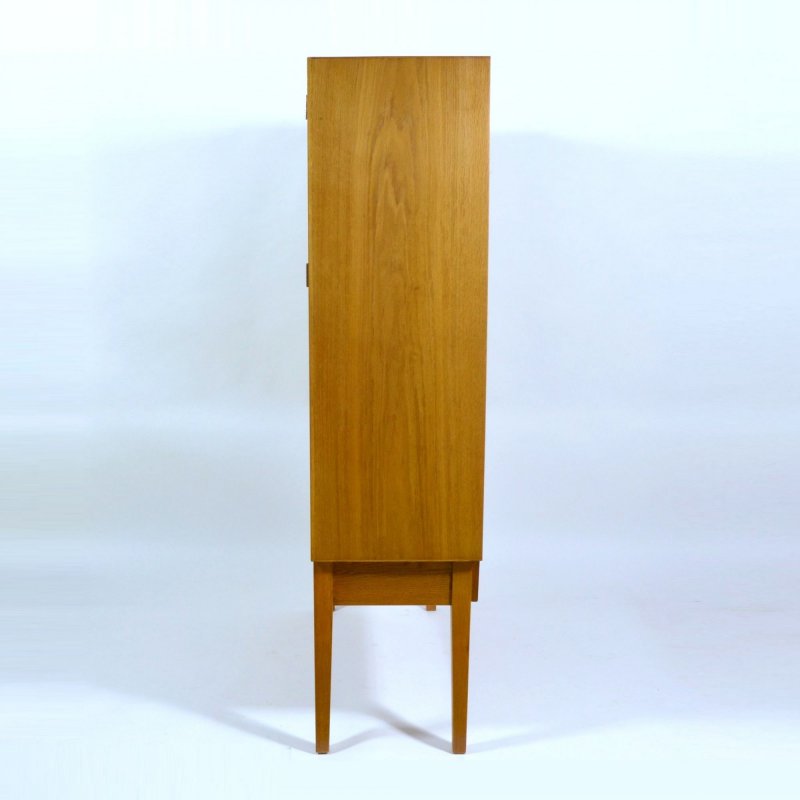 Oak veneered cabinet with bar