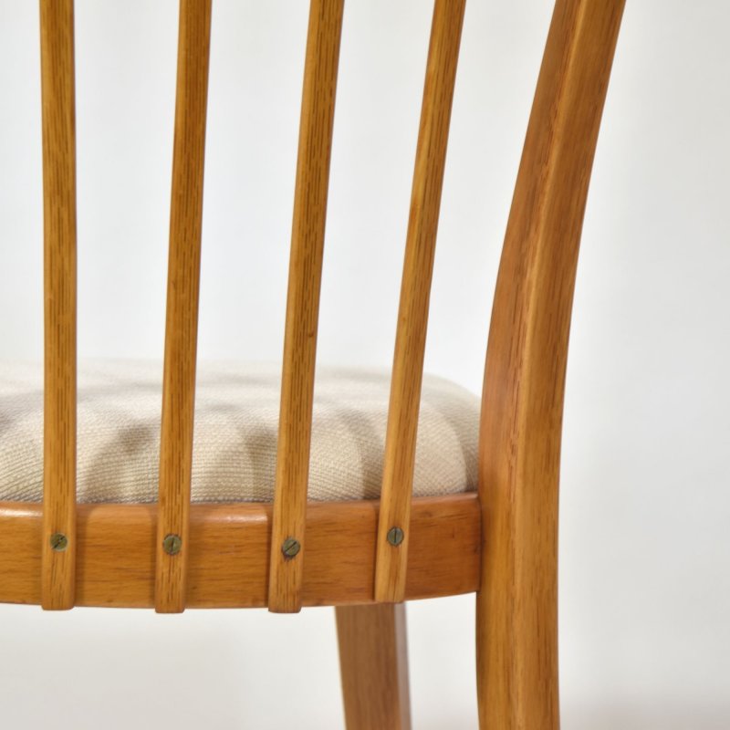 Couple of oak dinning chairs