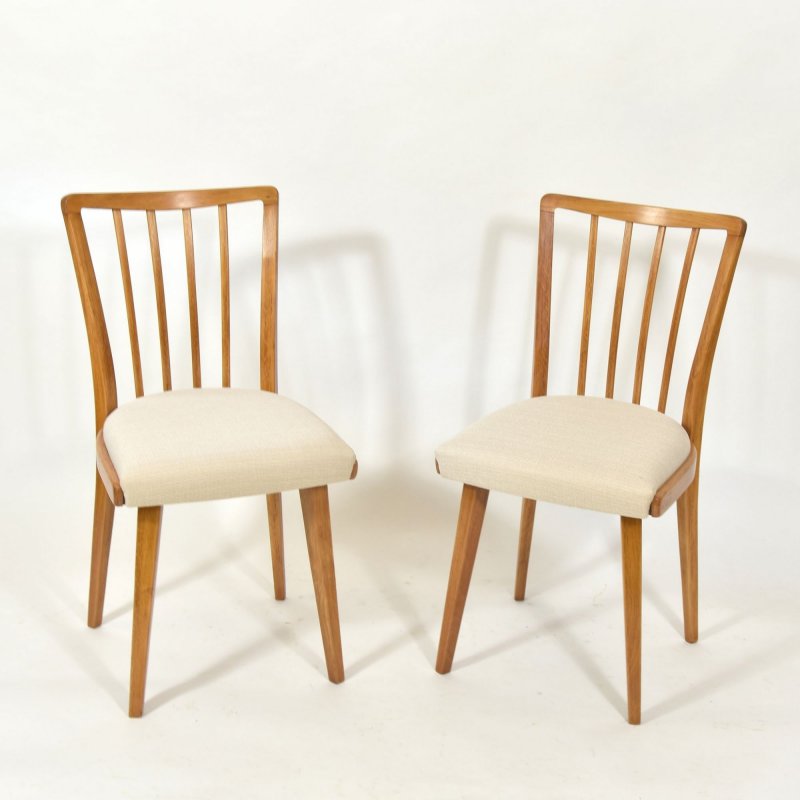 Couple of oak dinning chairs