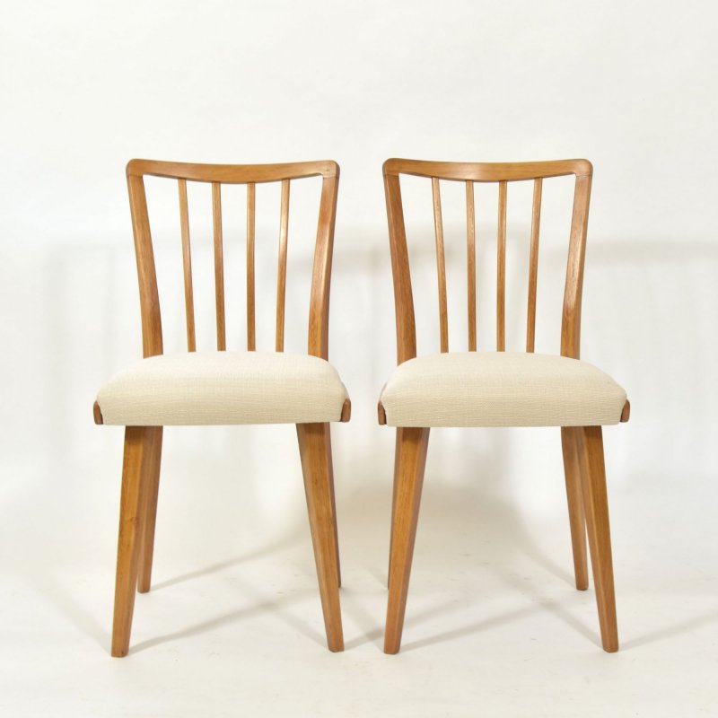 Couple of oak dinning chairs