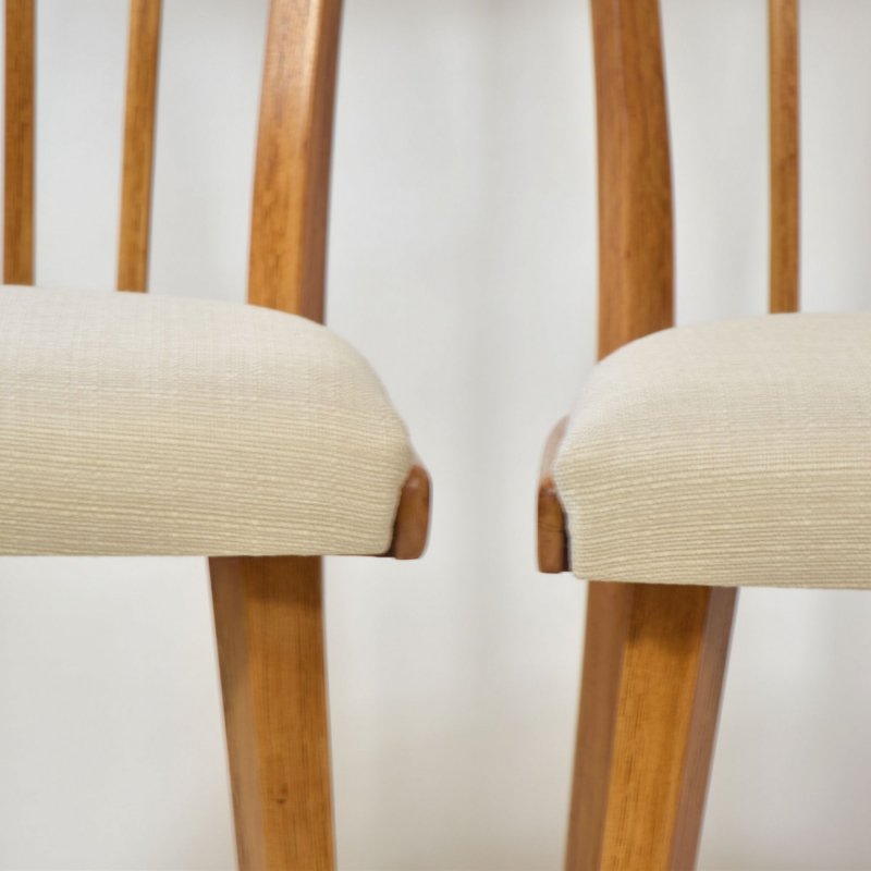 Couple of oak dinning chairs