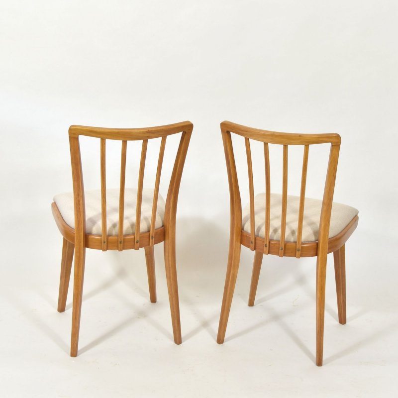 Couple of oak dinning chairs