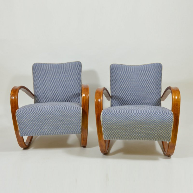Pair of Halabala armchairs H 269