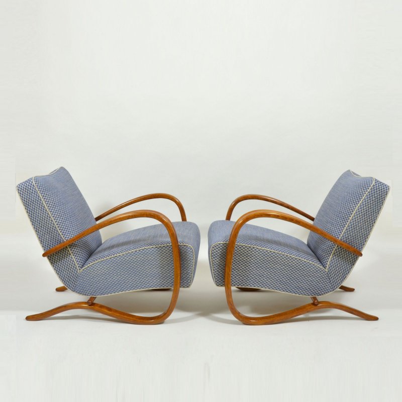 Pair of Halabala armchairs H 269