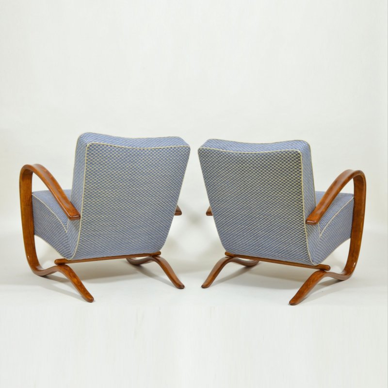 Pair of Halabala armchairs H 269