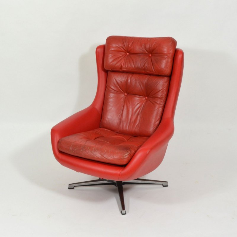 PeeM leather armchair