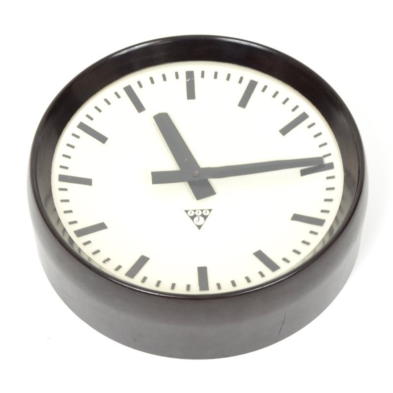 Wall clock Pragotron