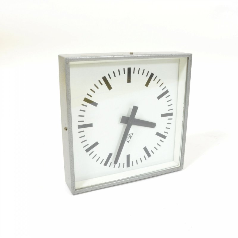 Pragotron industrial wall clock