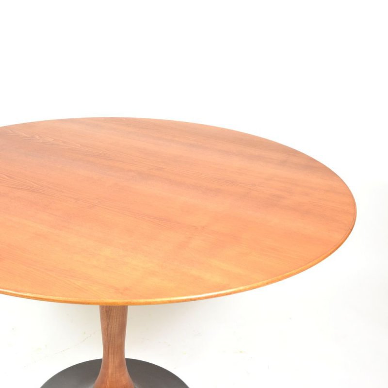 Round Dining Table