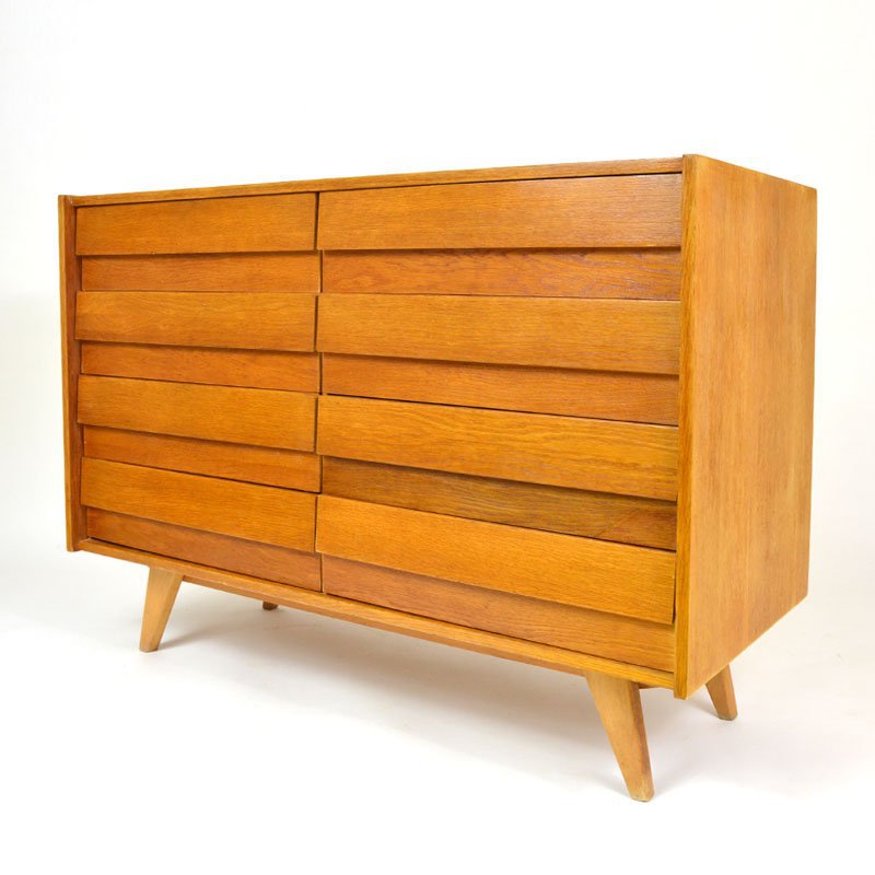 Chest of drawers