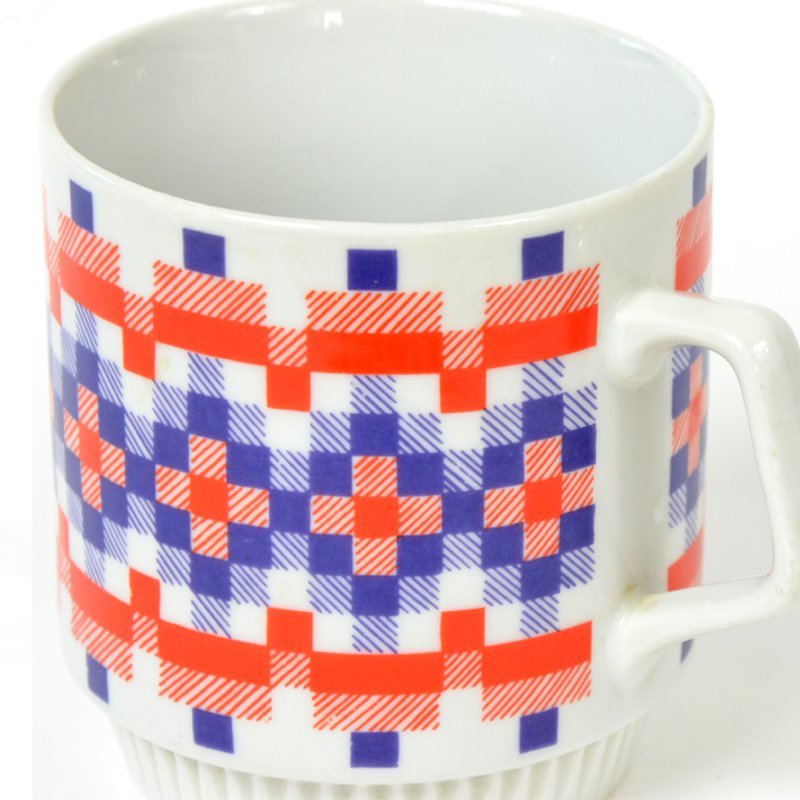 Chequered mugs