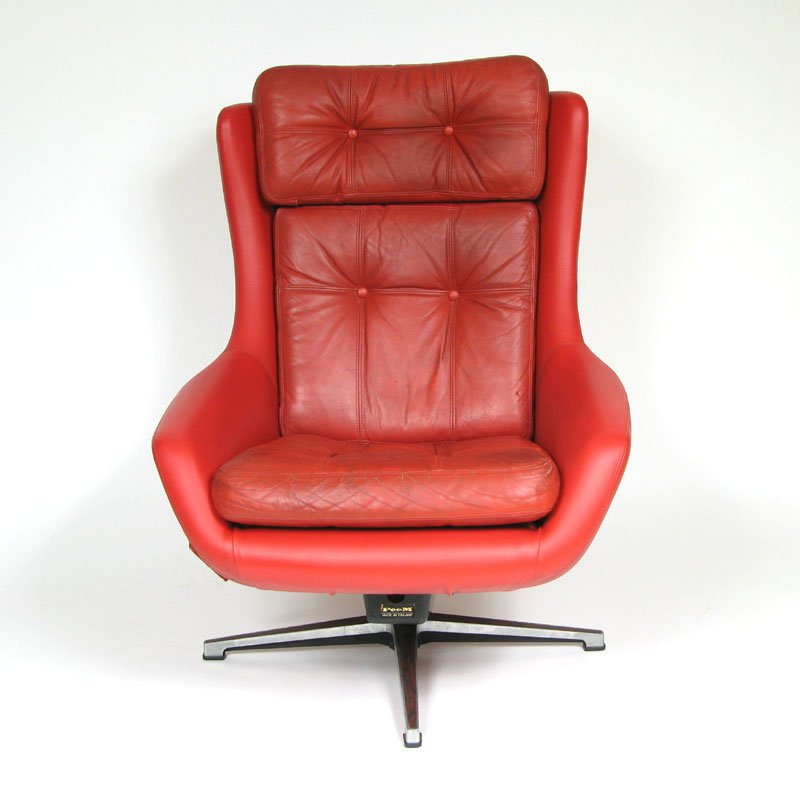 Leather armchair PEEM