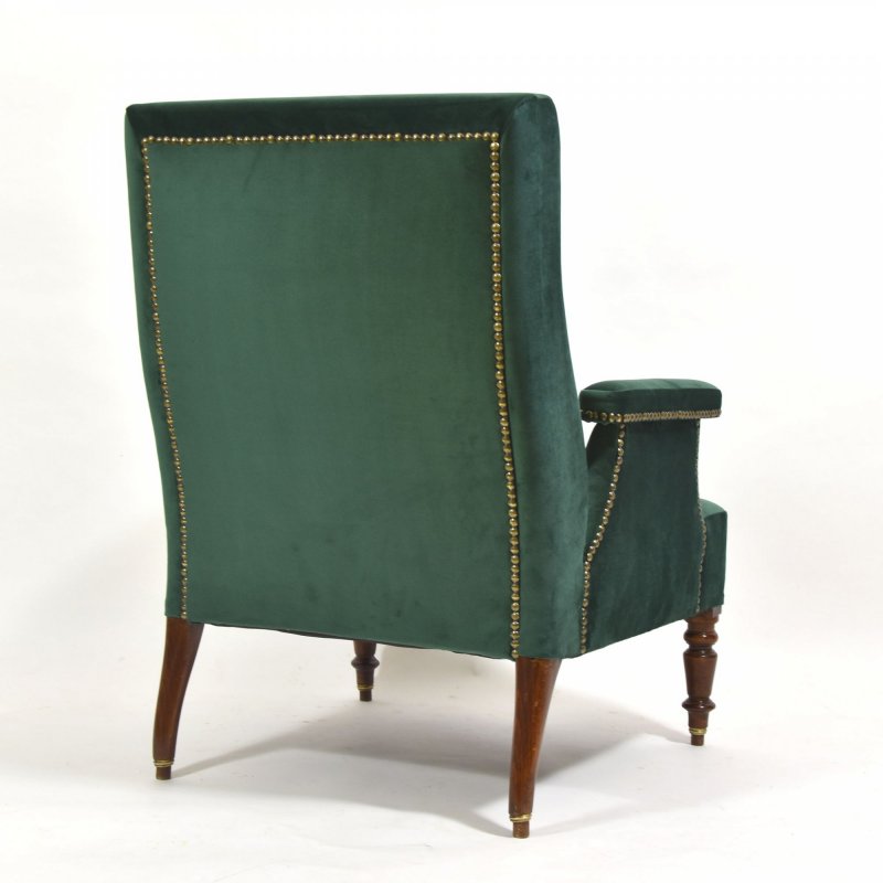 Armchair in green velvet