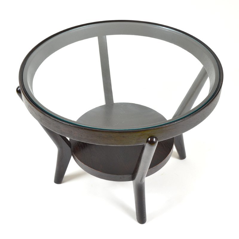 Round coffee table