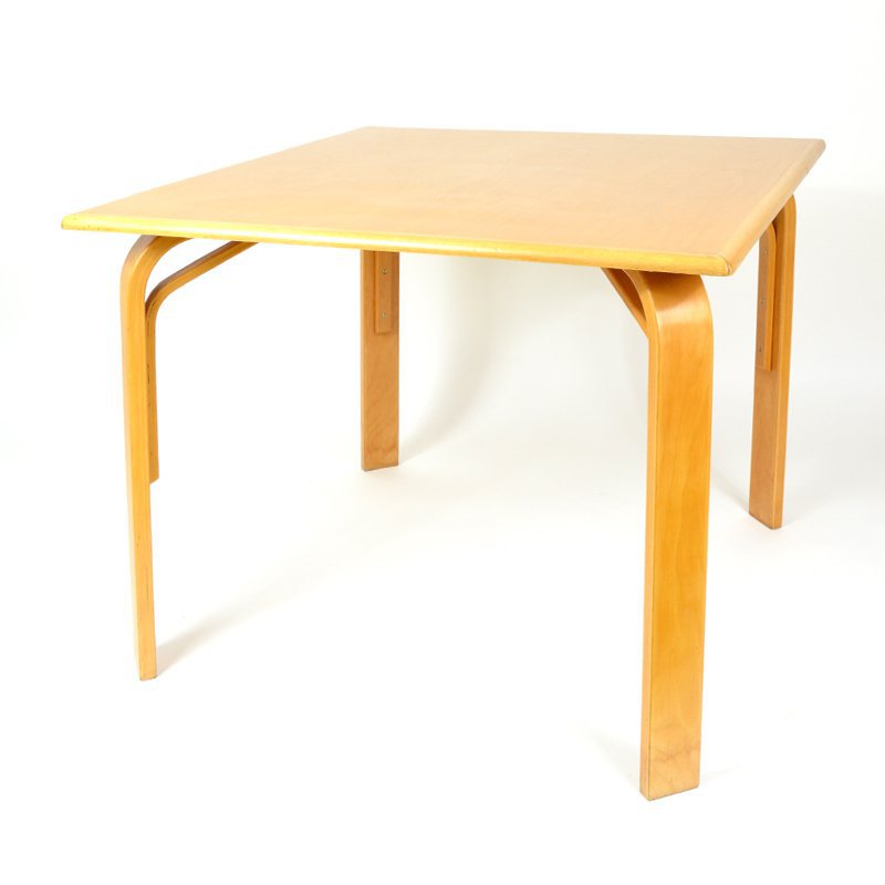 Lamelový stůl