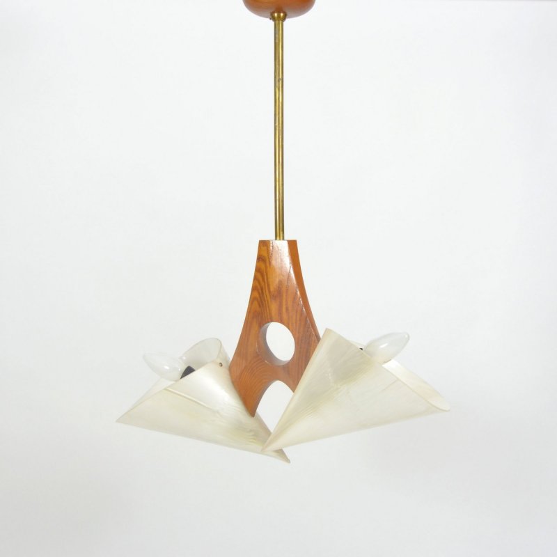 Wood pendant with cone shades