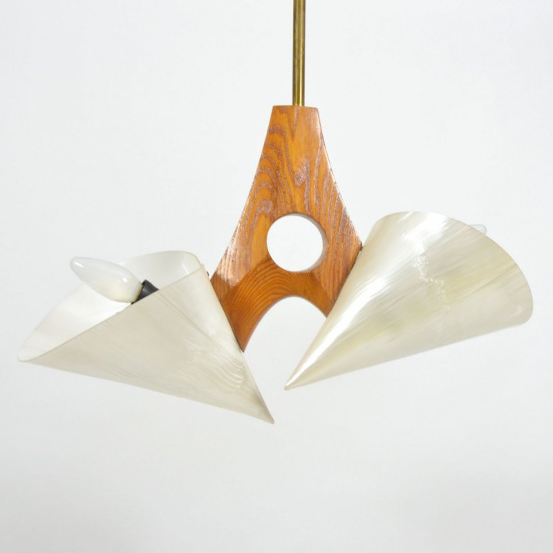 Wood pendant with cone shades