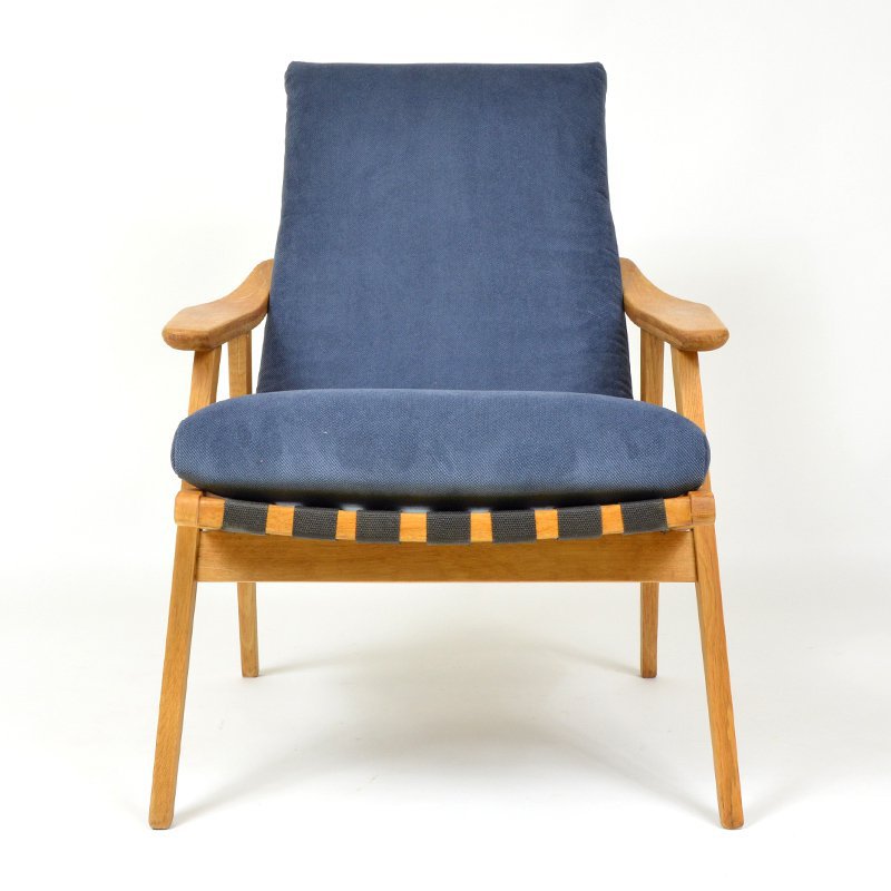 Armchair in blue