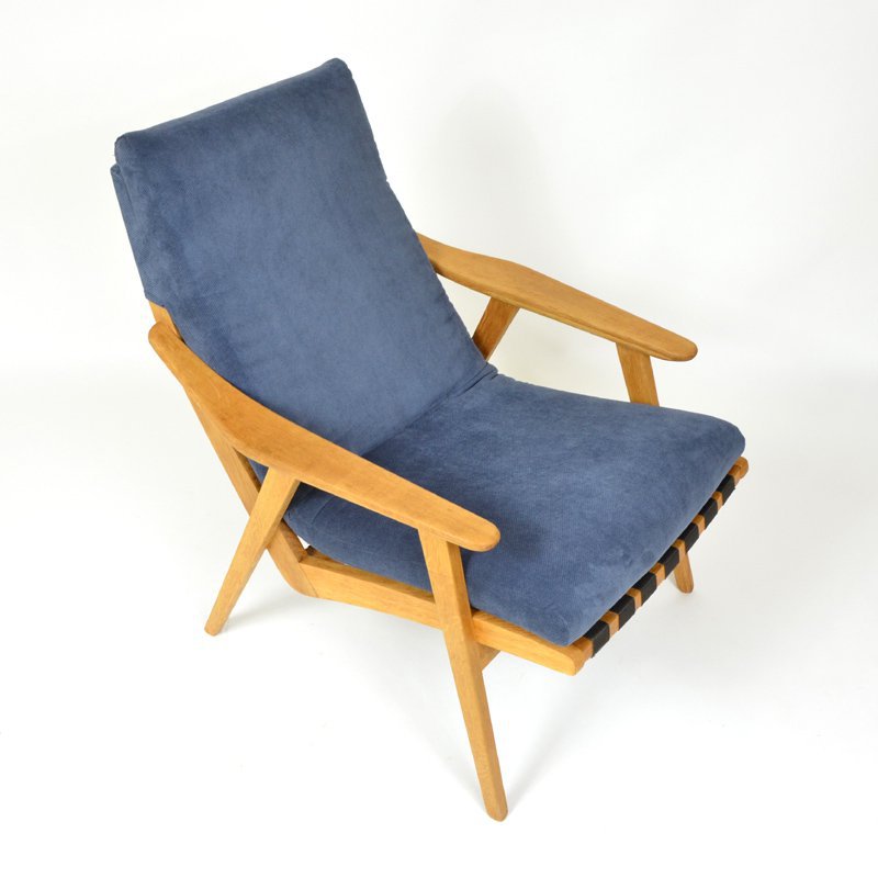 Armchair in blue