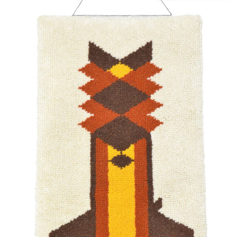 Wall rug