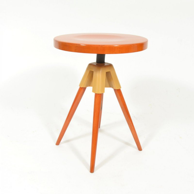 Swivel piano stool