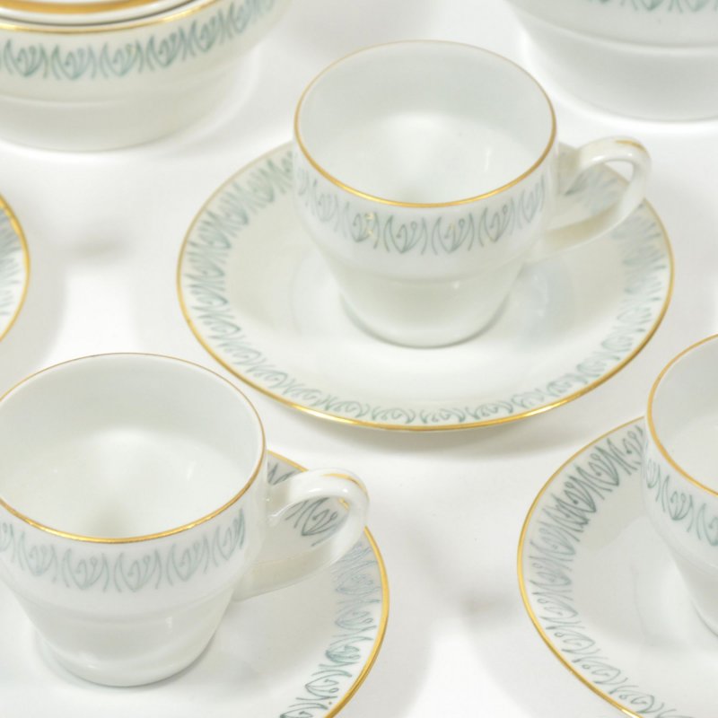 Porcelaine coffee set