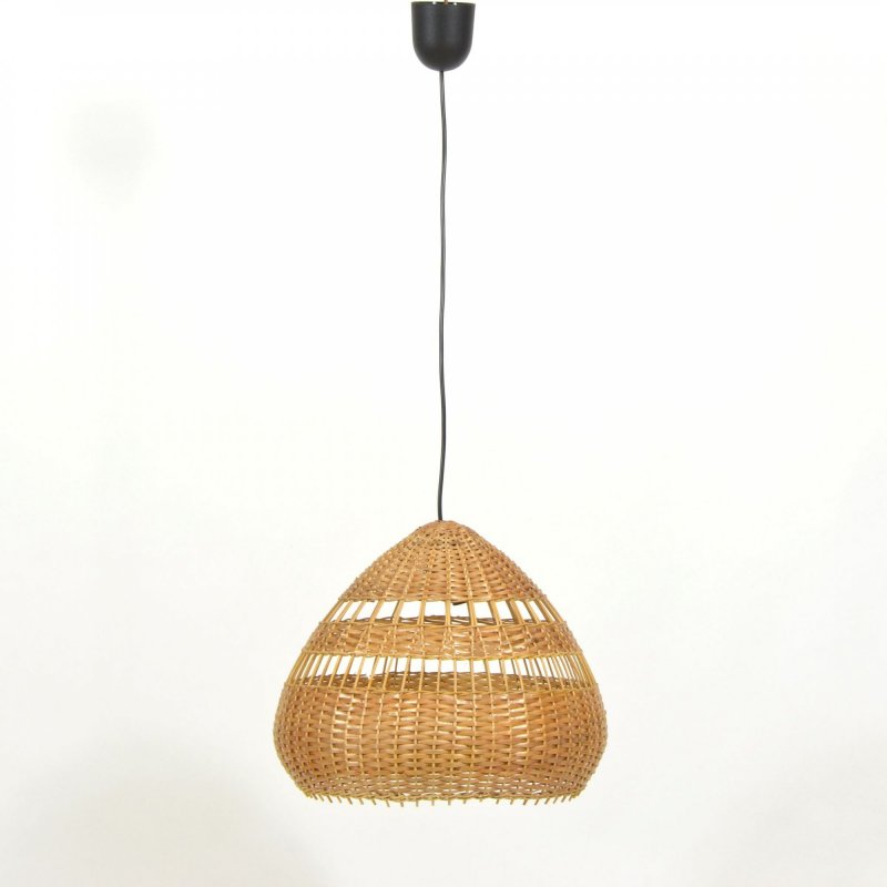 Rattan pendants 