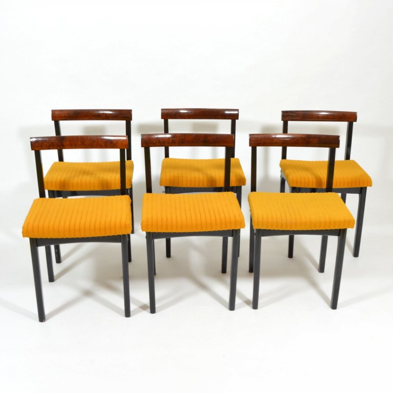 Set of  dining chairs and folding table