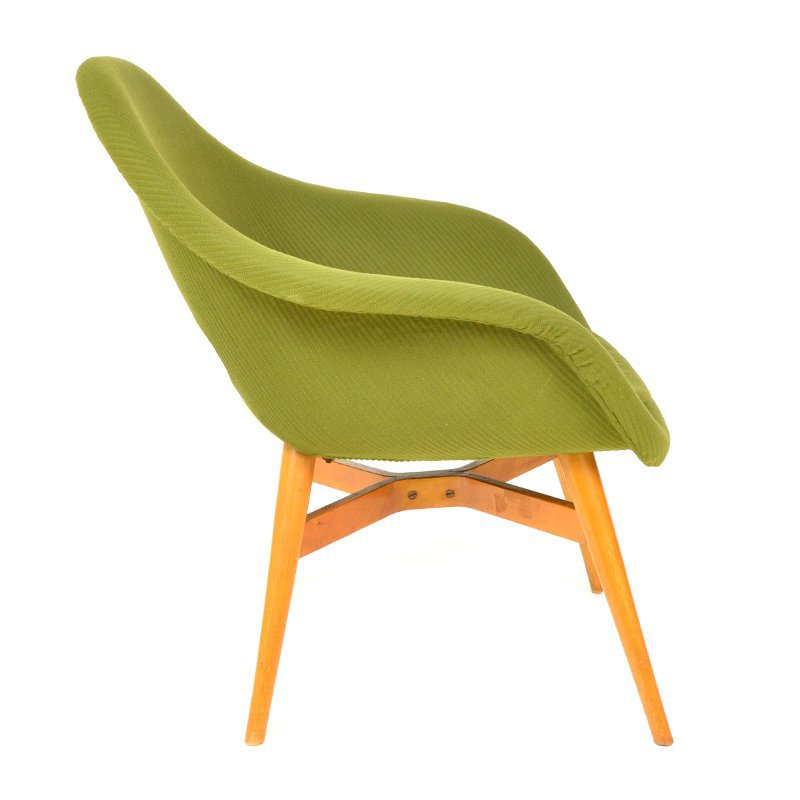 Shell chair