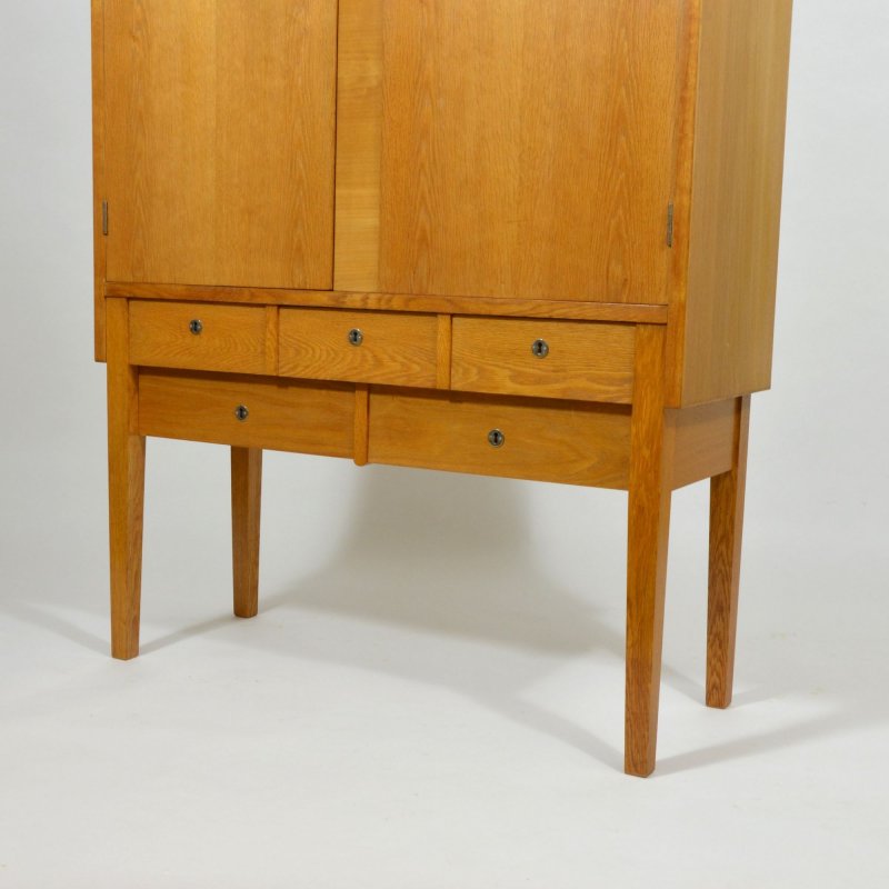 Oak veneered cabinet