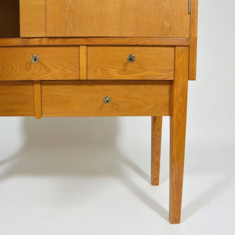 Oak veneered cabinet