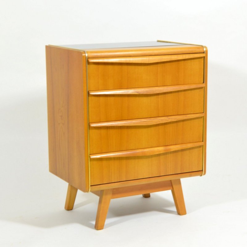 Small chest of drawers