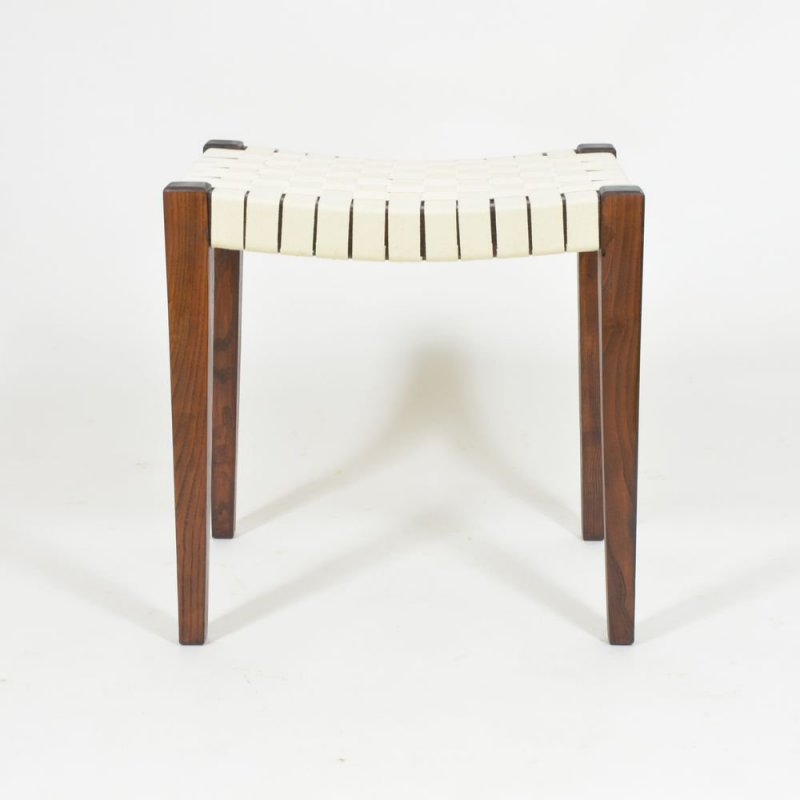 Stool with strings
