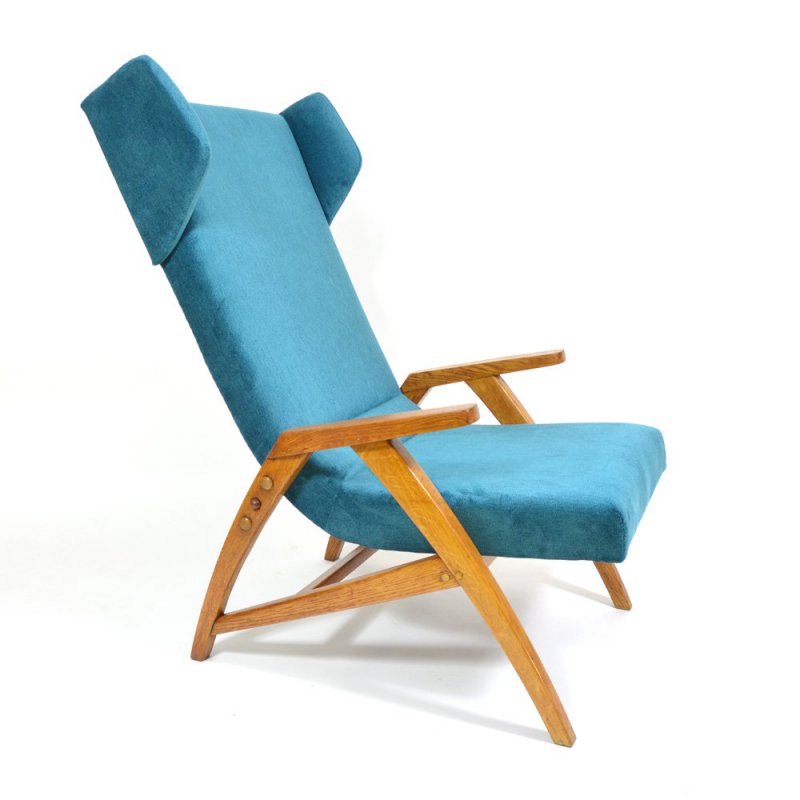 Wing armchair