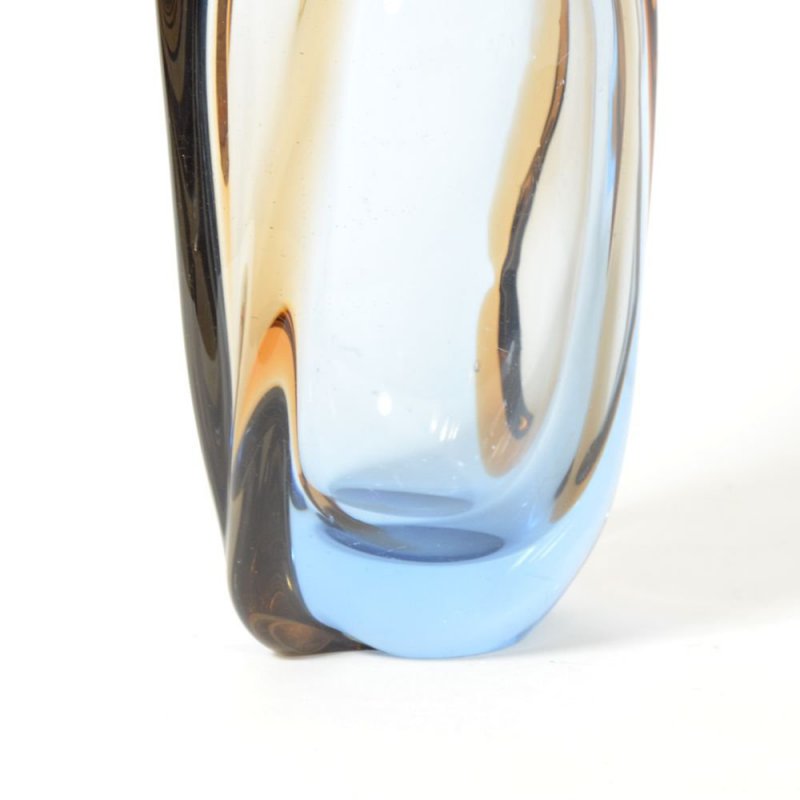 Glass vase