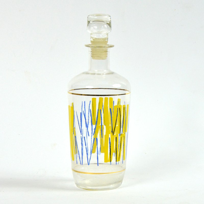 Patterned carafe