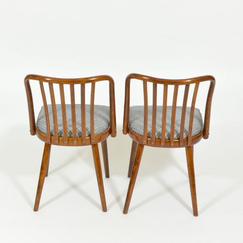 Set of 2 chairs by Jitona