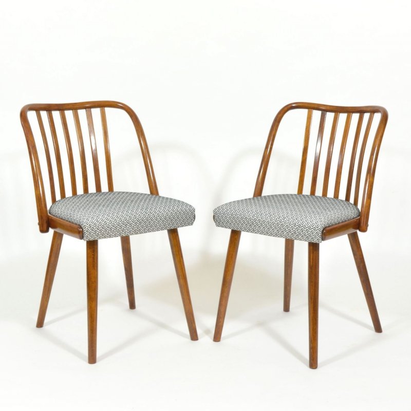 Set of 2 chairs by Jitona