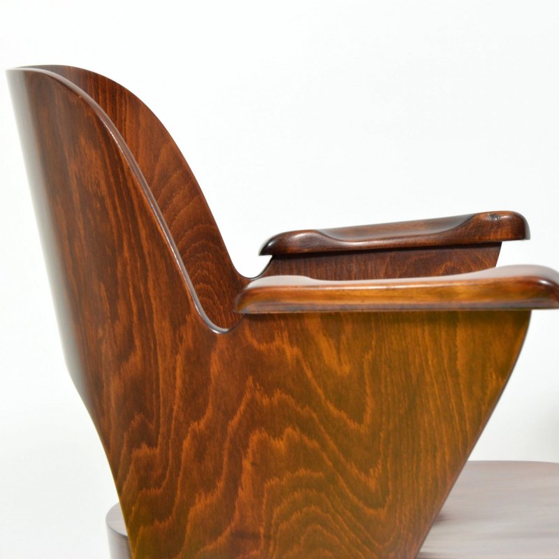 Oswald Haerdtl chair by Ton