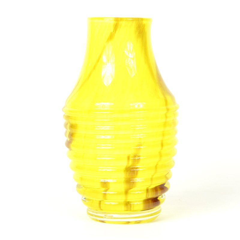 Žlutá váza